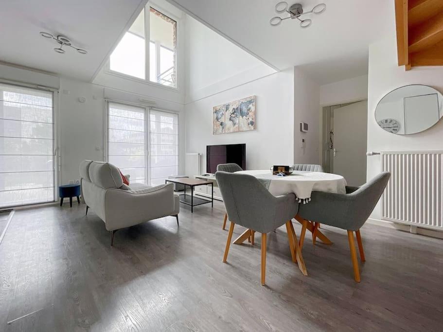 Le Colisee - Appartement Duplex Pour 6 A Disneyland Paris Монтеврен Экстерьер фото